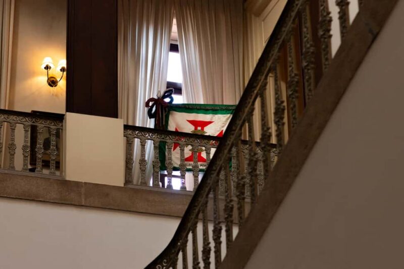 Porto: Live Fado Show with Port Wine Tasting - Who Will Appreciate This Tour Most?