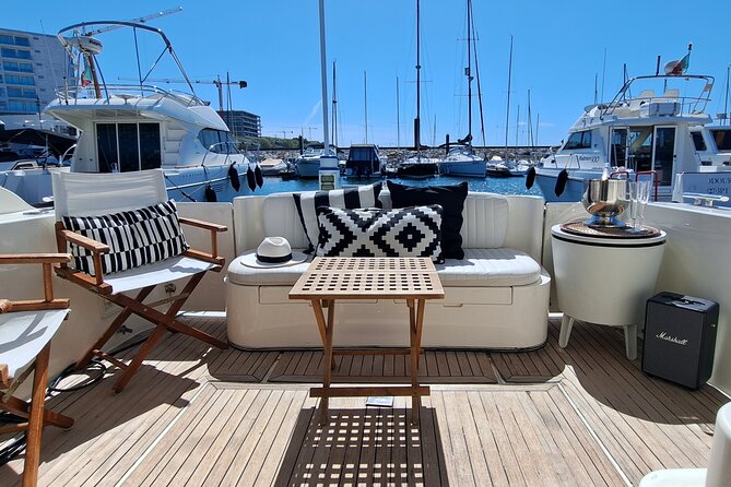 Porto: Luxury Yacht Tour of the 6 Bridges and Douro Natural Reserve - The Route Along Porto and Vila Nova de Gaia