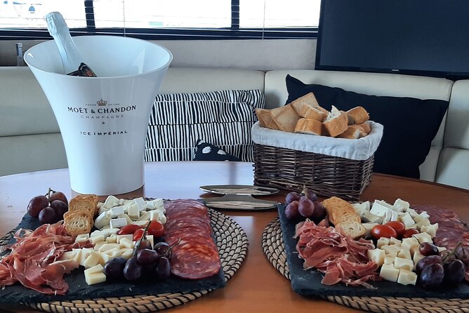 Porto: Luxury Yacht Tour on the Douro River - Sunset or Daytime - Sunset and Daytime Options for All Preferences