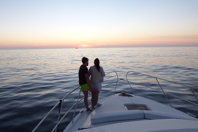 Porto: Luxury Yacht Tour on the Douro River - Sunset or Daytime - Group Size, Booking, and Cancellation Policies