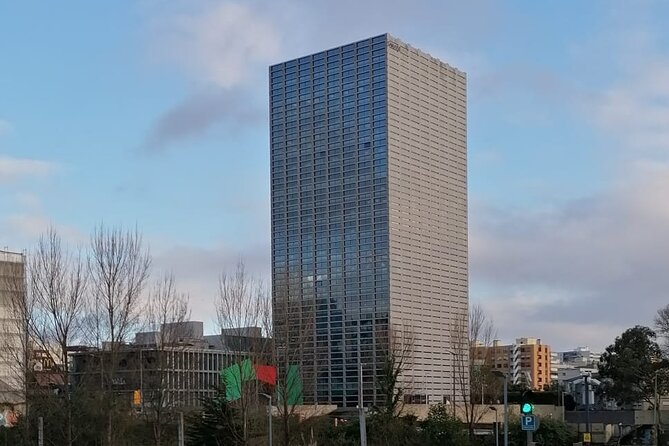 Porto Modern and Contemporary Architecture Private Tour - Exploring Architectural Institutions and Historic Markets