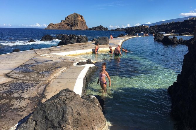 Porto Moniz - Natural Swimming Pools - Visiting the Waterfalls and Véu da Noiva at Seixal