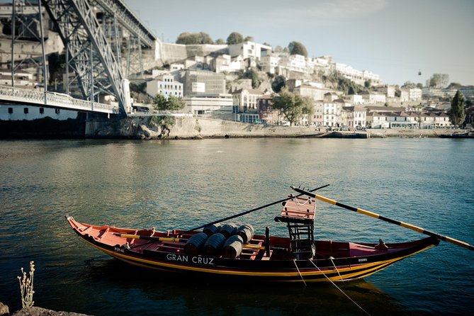Porto: Morning City Tour with Six Bridges Cruise - The Guide and Group Experience