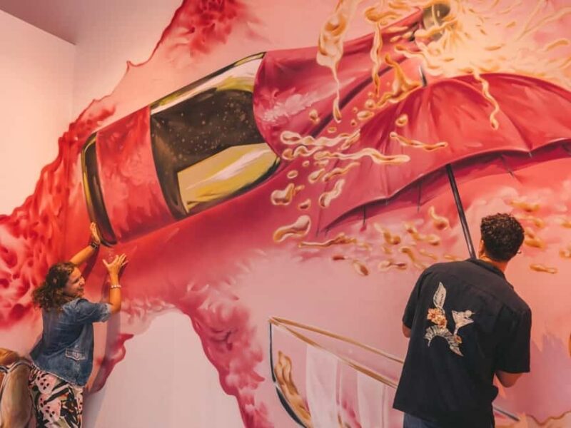 Porto: Pink Palace: The Eccentric World of Rosé Wine - Convenient Location and Accessibility