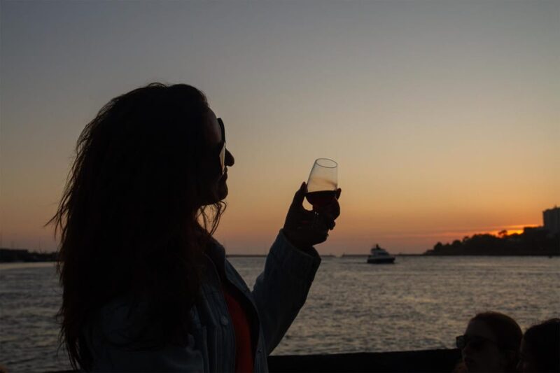 Porto: Port Wine Sunset Boat Tour - Key Points