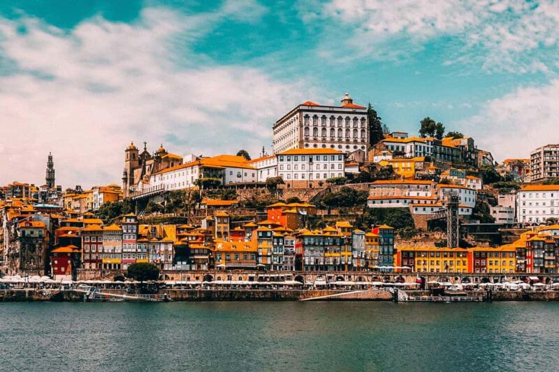 Porto Portrait Tour: Light, Texture & Urban Emotion - Urban Photography with a Sustainable Twist