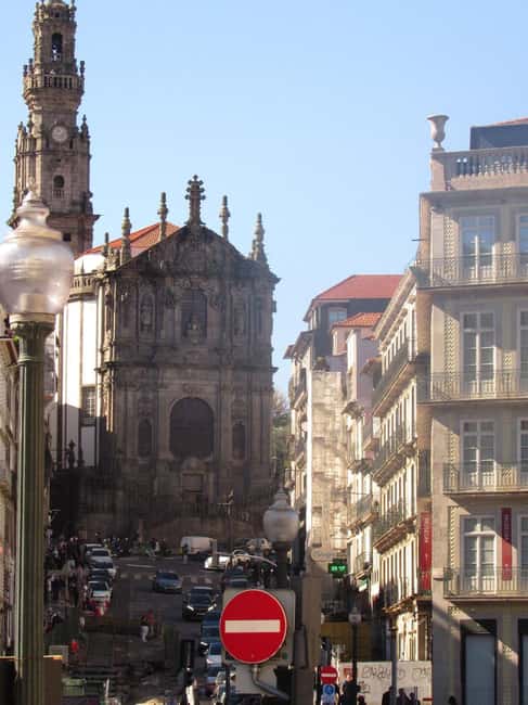 Porto: Portuguese Christmas Tour with Food and Drinks - Key Points