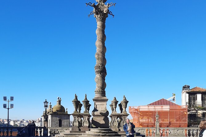 Porto Premium Tour: History, Culture & Sailing Experience - Admiring Livraria Lello’s Imposing Facade