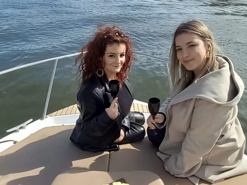 Porto: Private 6 Bridges Tour, welcome drink & sunset option - Logistics and Recommendations