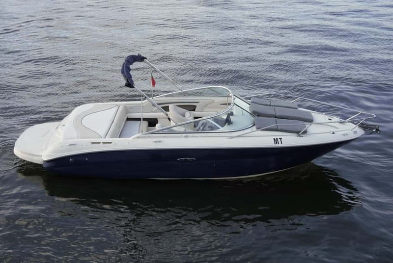 Porto: Private Cruise on Douro -1:30hr up to 6 people - The Elegant "Giorgio" Yacht and Its Comforts