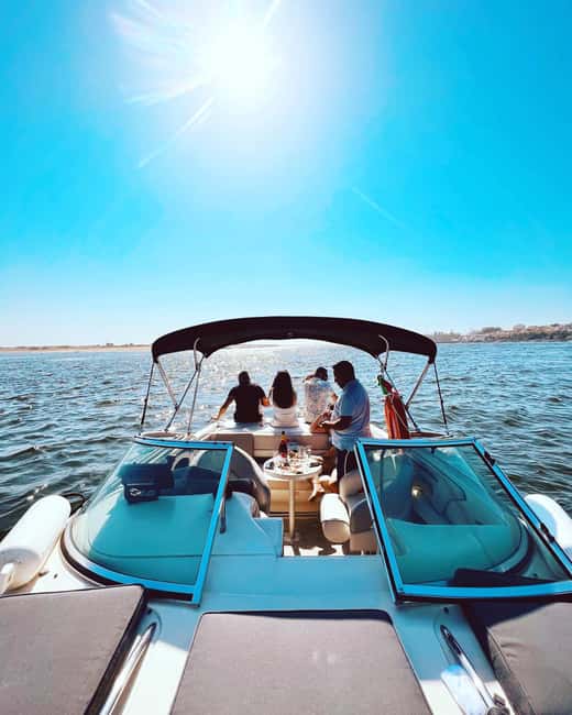 Porto: Private Cruise on Douro -1:30hr up to 6 people - Highlights of Porto’s Iconic Bridges and Riverside