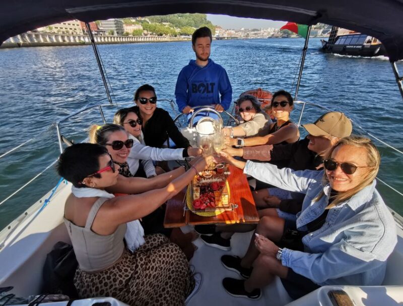 Porto: Private Douro River Charming Cruise w/wine tasting 8p - The Expertise of the Douro Captain Crew: Friendly, Knowledgeable, and Attentive
