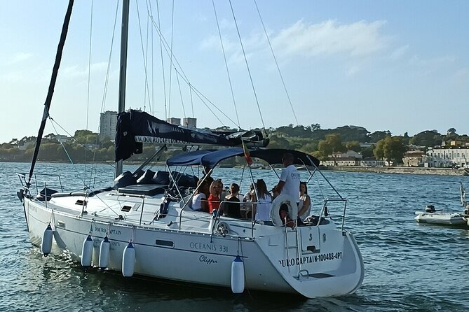 Porto: Private Douro River Cruise for up to 8 people with wine tasting - Key Points