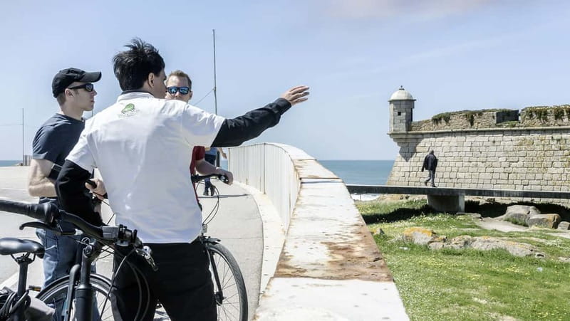 Porto Private E-Bike Tour: Douro River, Parks & Beaches - Visiting Coastal Beaches and Iconic Lighthouses