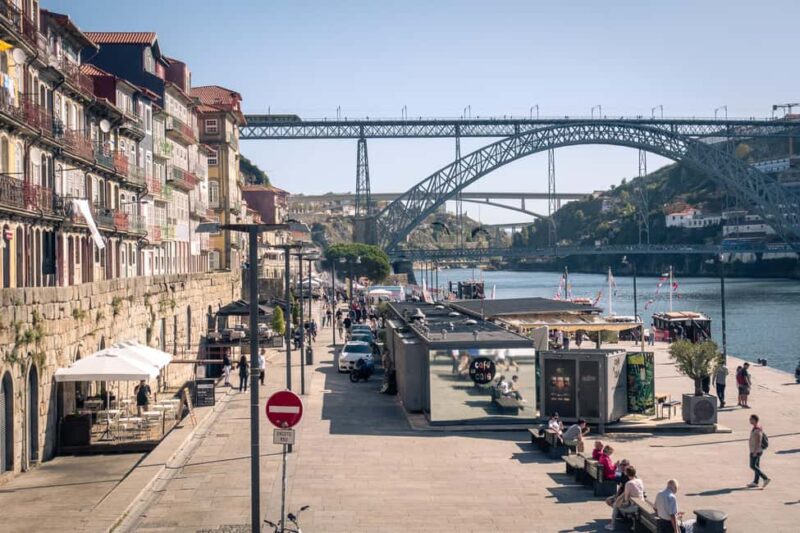 Porto: Private & Flexible Walking Tour in Historic Center - Climbing to Vitória Belvedere for Panoramic Views