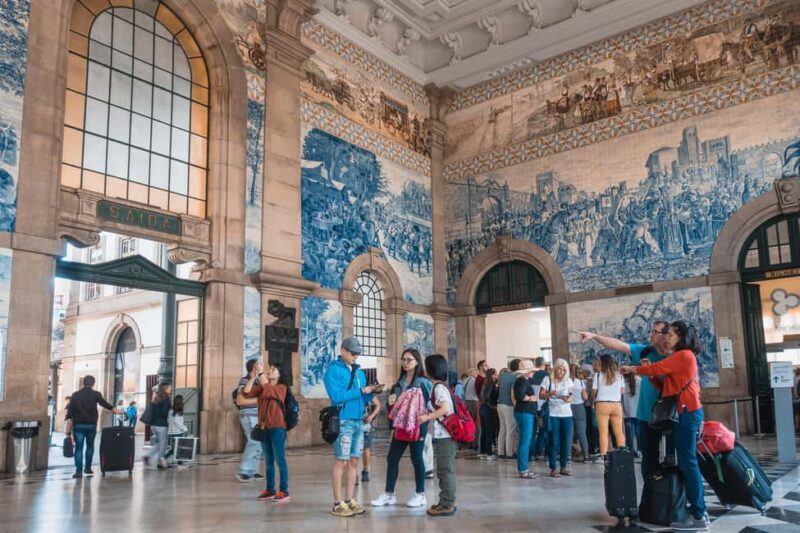 Porto: Private & Flexible Walking Tour in Historic Center - Exploring the Se Cathedral and Medieval Quarter