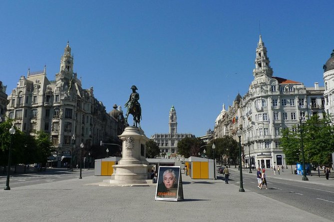 Porto private morning Tour, discover the most iconic attractions - Exploring the Mercado do Bolhão Market