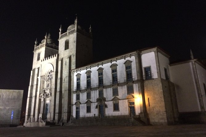 Porto private night Tour, discover the most iconic attractions - Clérigos Tower and Livraria Lello: Port City Icons