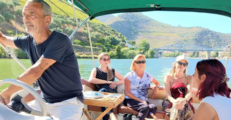 Porto: Private Tour Douro Valley/Winery SECXVIII /Boat/Lunch - Key Points