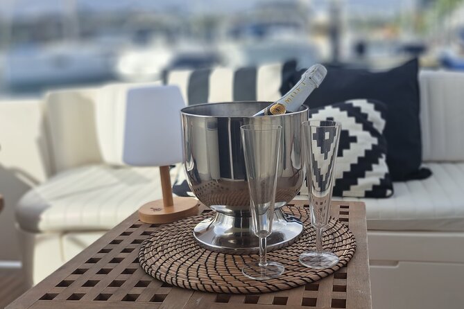 Porto: Private Tour on a Luxury Yacht on the Douro River - Onboard Amenities and Personalization