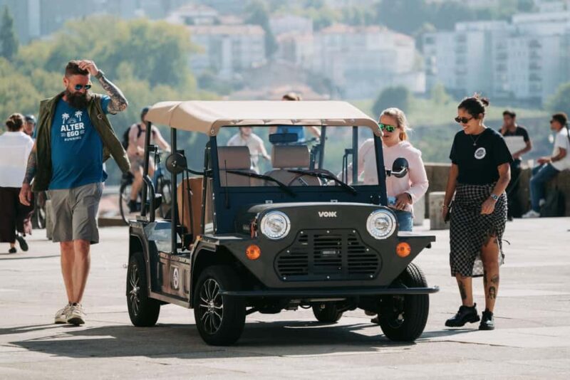 Porto: Private Tour to the Historic Center in a Classic Car - Crystal Palace Gardens and Panoramic Views