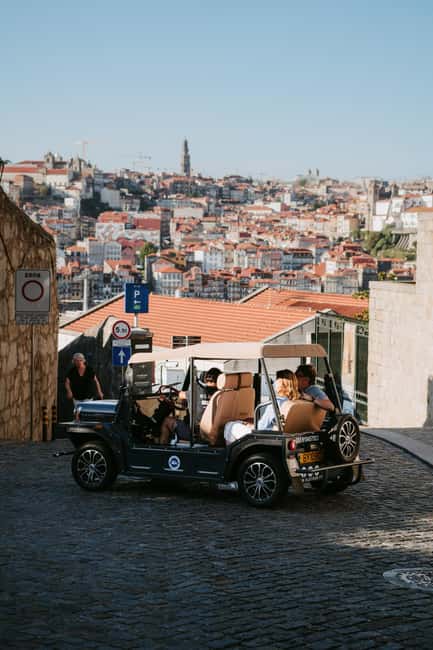 Porto: Private Tour to the Historic Center in a Classic Car - The Guide’s Personality and Expertise