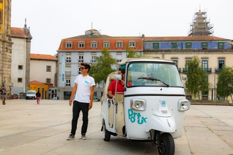 Porto: Private Tuk-Tuk Tour with Short Walks and Wine - Key Points
