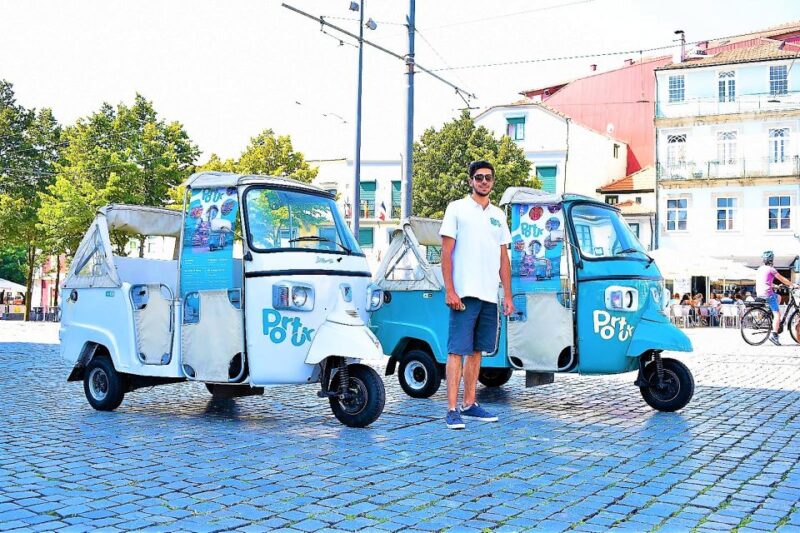 Porto: Private Tuk-Tuk Tour with Short Walks and Wine - Discovering Porto’s Iconic Landmarks from the Tuk-Tuk