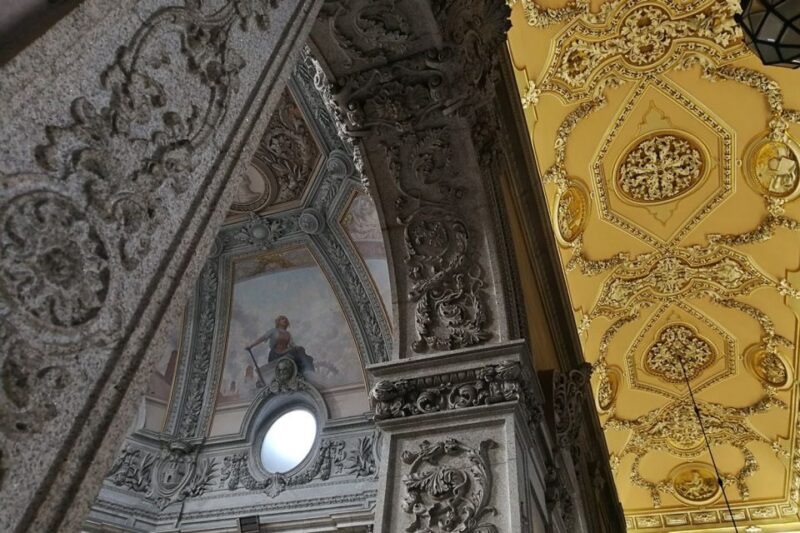 Porto Private Walking Tour with Fast Track to Lello - Visiting the Legendary Lello Bookstore with Fast-Track Entry