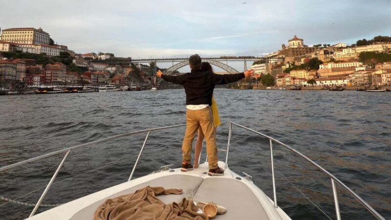 Porto: Private Yacht Tour with Wine, Snacks & 6 Bridges - Introduction to the Porto Private Yacht Tour