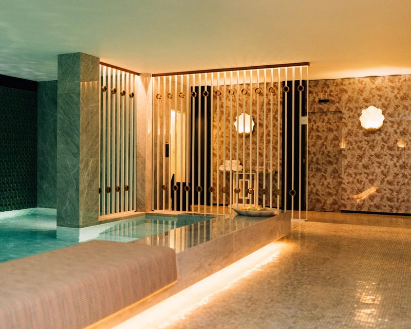 Porto: Relaxing by the pool, sauna and steam room - How to Access the Spa: Practical Details for Visitors