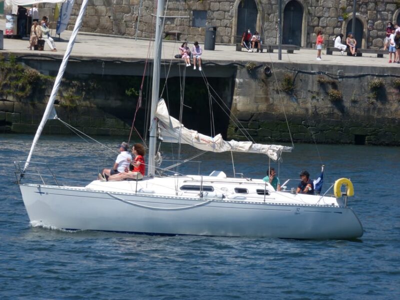 Porto: Sail the Douro River Private 3-Hour Cruise - Experience the Sails and the Views on a Beneteau First 35s5
