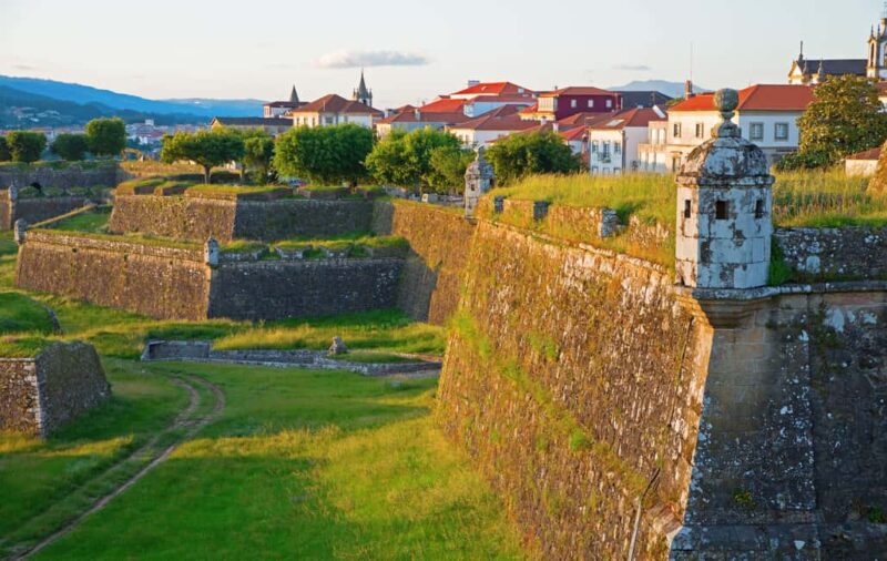 Porto: Santiago de Compostela and Valença do Minho Day Tour - Key Points