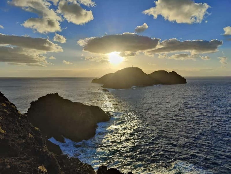 Porto Santo: Island Highlights 4x4 Tour with Hotel Transfers - The Experience of Driving and Guided Commentary