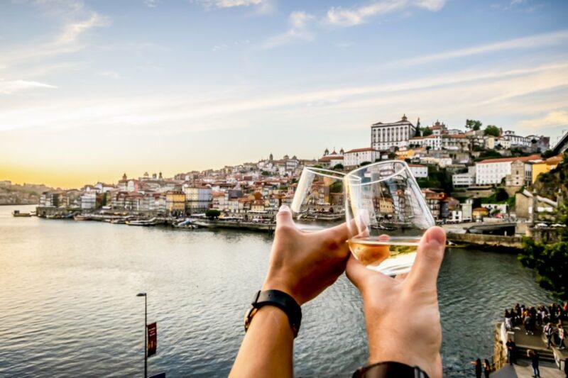 Porto: Six Bridges Cruise - The Scenic Riverbanks of Porto and Vila Nova de Gaia