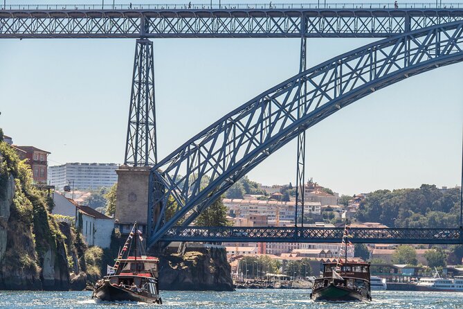Porto Six Bridges Panoramic Cruise on the Douro River - Seating Options and Boat Layout