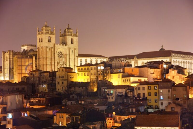 Porto: Sunset Walking Tour with Port Wine and Views - Port Wine Tastings and Scenic Rooftops
