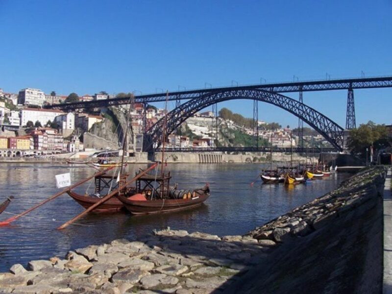 Porto Tour (4Hours) - Half Day - Crossing the Douro River to Vila Nova de Gaia