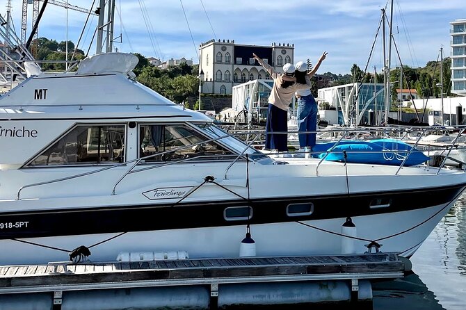 Porto: tour City views on the Douro River with welcome drink - The Foz do Douro Sunset Stop