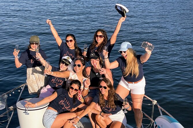 Porto: tour City views on the Douro River with welcome drink - The Quality and Comfort of the Boat