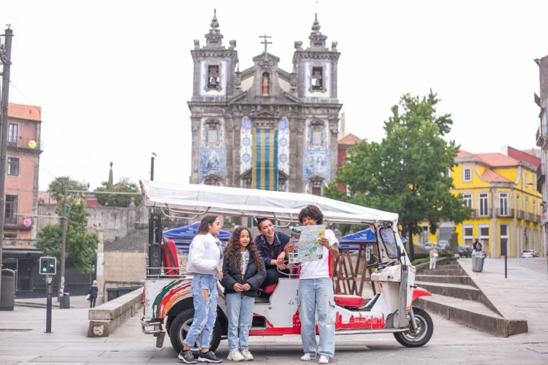 Porto Tour: One tour, a thousand stories by tuk tuk - 3 hours - Accessibility and Group Size