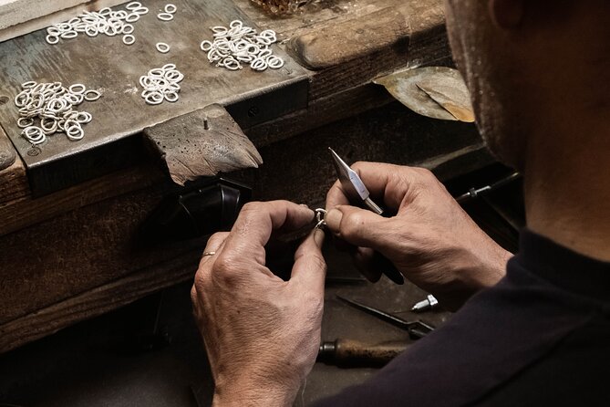 PORTO: Tour to the world of silver in a century-old workshop - Artisan Guides and Their Role in the Tour