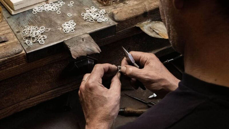Porto: Tour to the world of silver in a century-old workshop - What Makes This Tour Unique in Porto