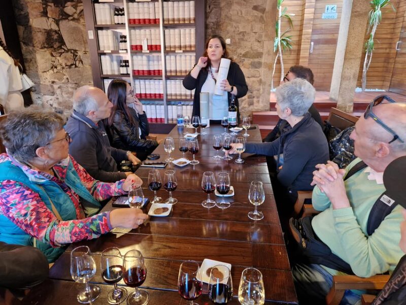 Porto tour with Port Wine tasting in a hidden wine cellar! - Key Points