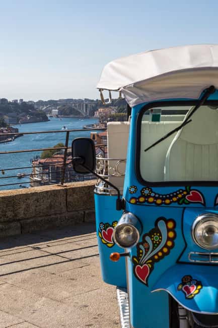 Porto: Tuk Tuk Tour with Olive Oil Tasting - Exploring Porto’s Iconic Landmarks on a Tuk Tuk