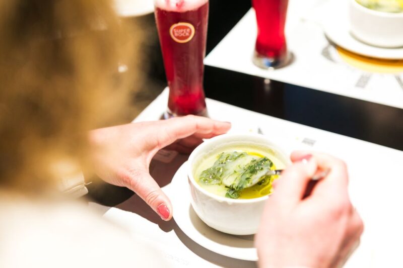 Porto: Walking Dinner Tour with Family-Owned Restaurants - Experience Porto’s Culinary Charm on a Guided Walking Dinner Tour