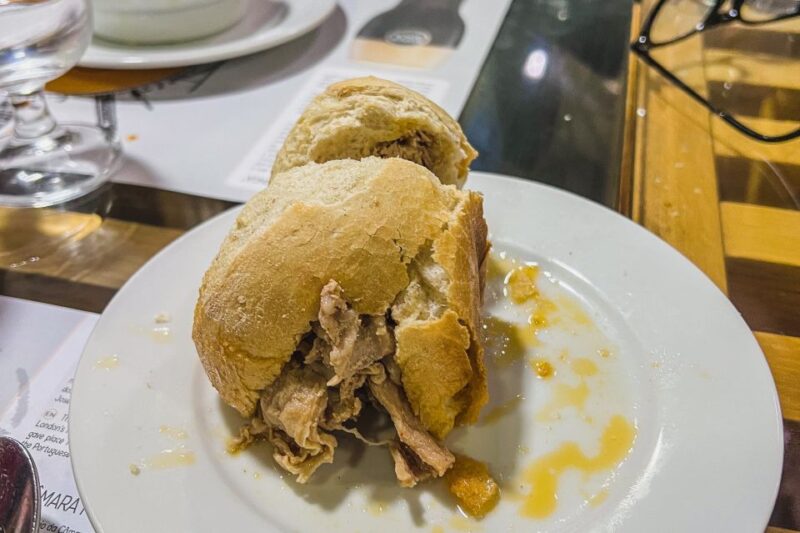 Porto: Walking Dinner Tour with Family-Owned Restaurants - Key Points