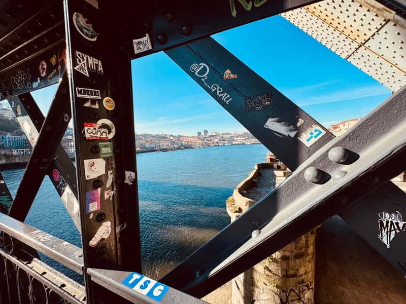 Porto: Walking Tour of Douro's 2 Riversides w/ Wine Tasting - Port Wine Tasting in a Local Gaia Winery