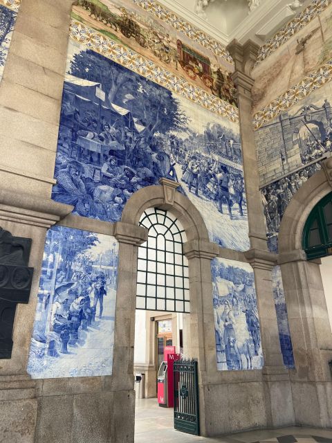 Porto walking Tour with private visit Stock Exchange Palace - Exploring Porto’s Landmarks and Iconic Streets