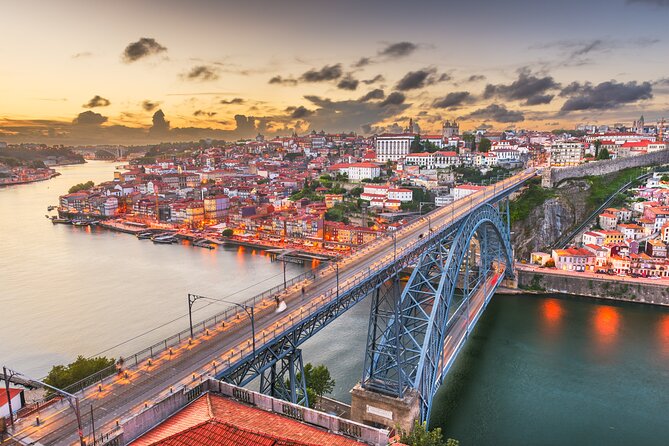Porto Walking Tour, you cannot miss it! (small-groups) - Starting Point at Largo Amor de Perdição